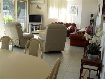 Little Cove Currumbin Aparthotel 4*