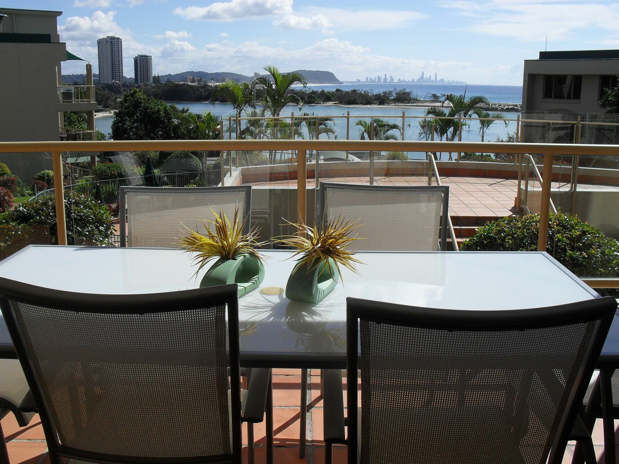 Little Cove Currumbin Aparthotel 4*