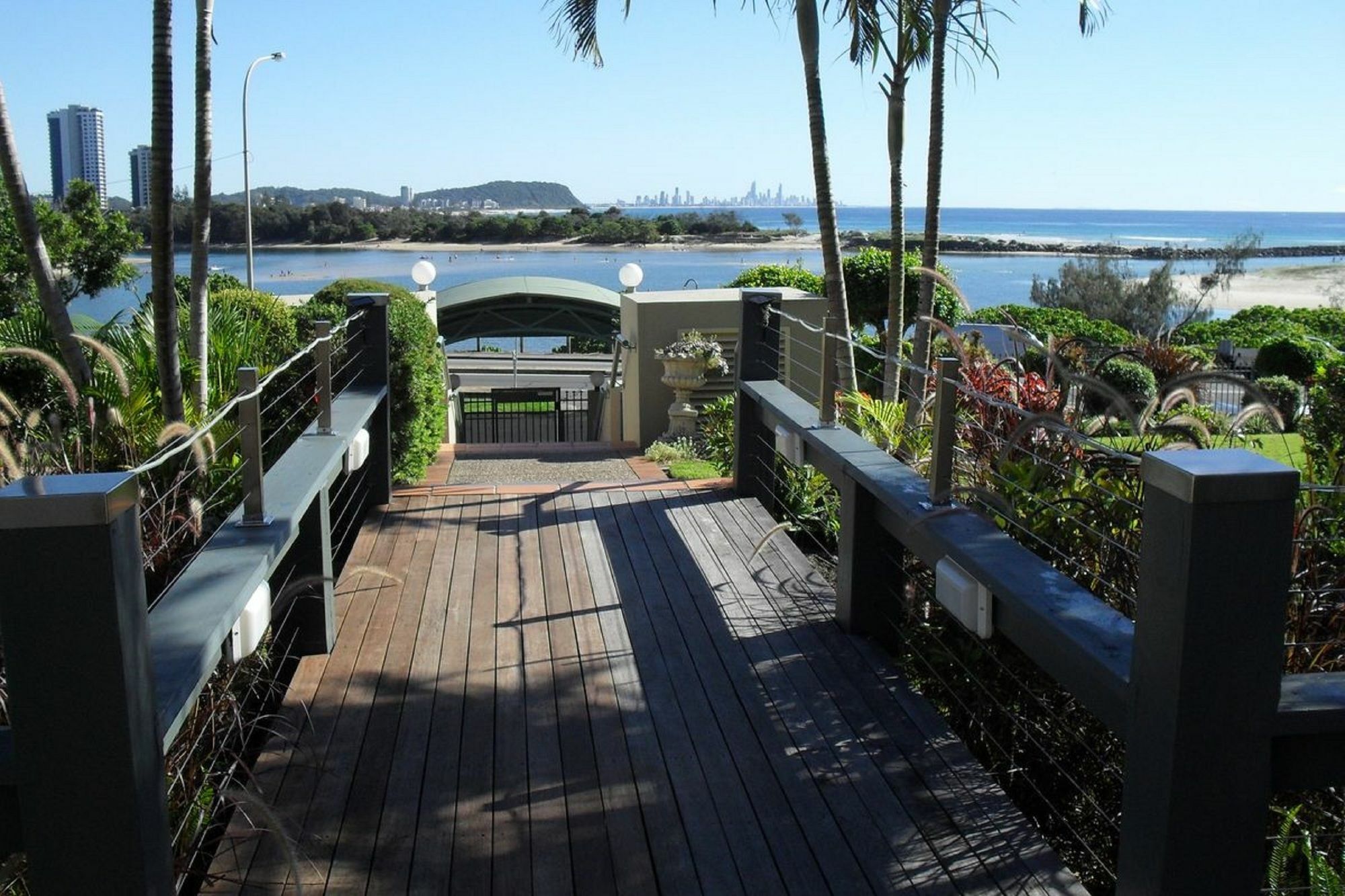 Little Cove Currumbin Aparthotel
